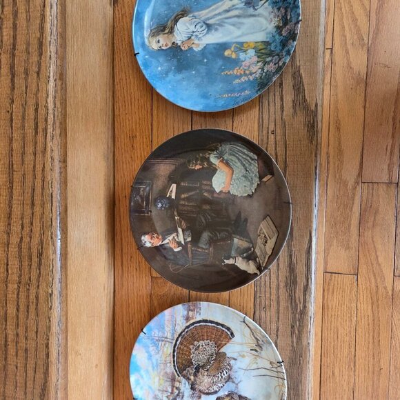 Vintage plates - Picture 1 of 7